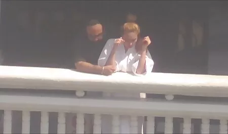 La donna aveva litigato con video porno nonna tettona i vicini.