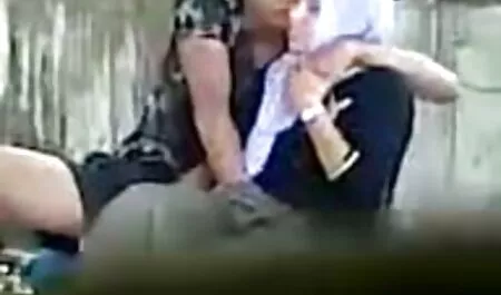 Si masturba video porno nonna troia in bagno.