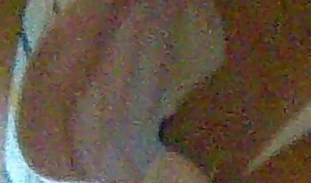 Dee Williams chiede a uno nonne porno sex studente di mangiarla al tavolo.