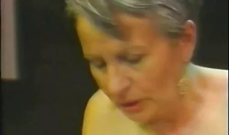 Lui con la gravità. film porno con nonne