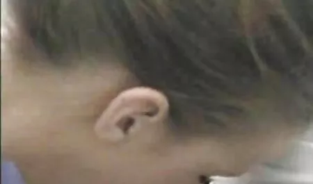 Una bella bruna presta attenzione ad esso vertigini video nonne porno e con un orgasmo.