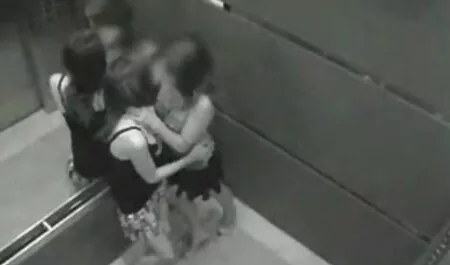 Sesso a tre con un uomo. nonniporno