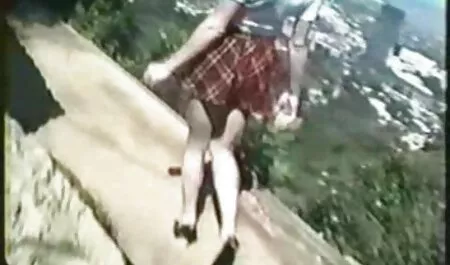 I neri vecchie nonne porno rompono la Russia in tempo lunedì, anale.