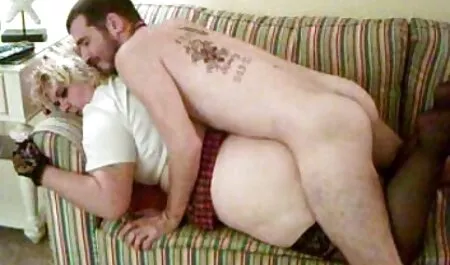 L'Italia ha tenuto una pausa durante nonna nuda le vacanze.