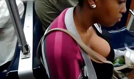 Gli porno settantenne studenti scoreggiano l'insegnante.