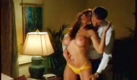 Voi quattro porno di vecchie gratis ragazze allo stesso tempo.