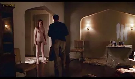 Una bionda di silicone, alta in porno italiane nonne mano.