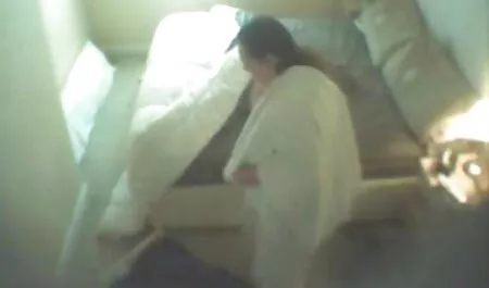 Sesso con il manager nella stanza sul retro. xxx nonne lesbiche