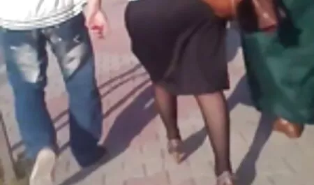 Una ragazza polacca che ha una relazione con siti porno di vecchie il marito e il figlio.