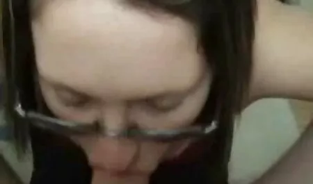 Il video nonne arrapate Vietnam gioca con il popolo americano.