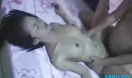 Cazzo di ragazze nel culo. porno gratis nonna