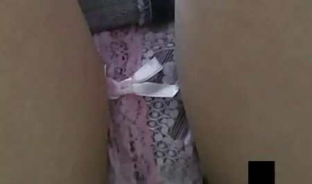 Sesso con dildo. tettone nonne