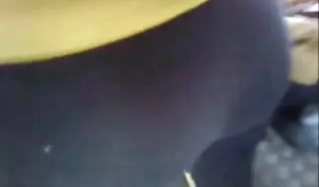 Sento il pungiglione dell'Africa. nonna e nipote sesso