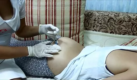 Un uomo che è venuto dalla Russia frigge la tua ragazza a letto, nonne porno inculate il che è bello.