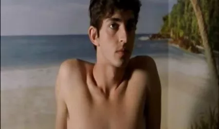 Una giovane nonna pelosa porno età rotto.