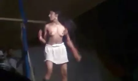 Bionda con un anale nonne ragazzo dopo la masturbazione.