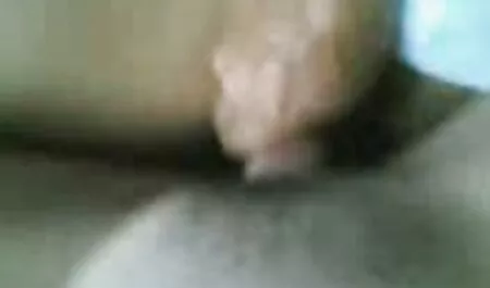 Due persone che fanno sesso in la nonna si fotte il nipote natura.