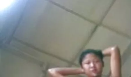 La mamma è invitata a un membro. vecchie troie scopano