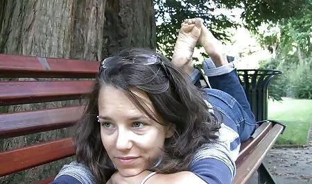 Scherzi russi con la ragazza porno nonne in campagna nel culo della gravità.
