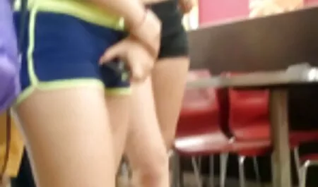 Pyshechka ottiene sesso in figa e sesso tra nonne tra le tette.