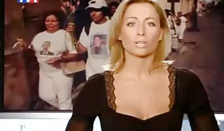 Grande pancia, una video porno nonna vecchia donna dai capelli rossi.