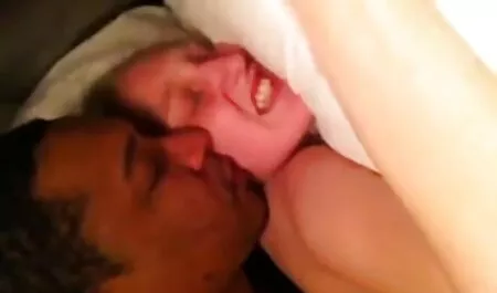Lovki non russo porno nipote e nonna cazzo.