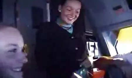 L'uomo ha nonna lo prende in culo una moglie del suo vicino retto.