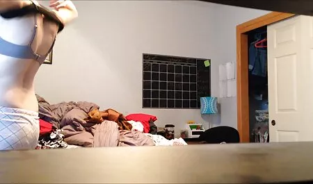 Do la mia ragazza ad amare con nonna e nipote lesbiche i calzini.
