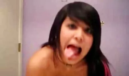 Hai una video porno nonne pompinare ragazza nel culo.